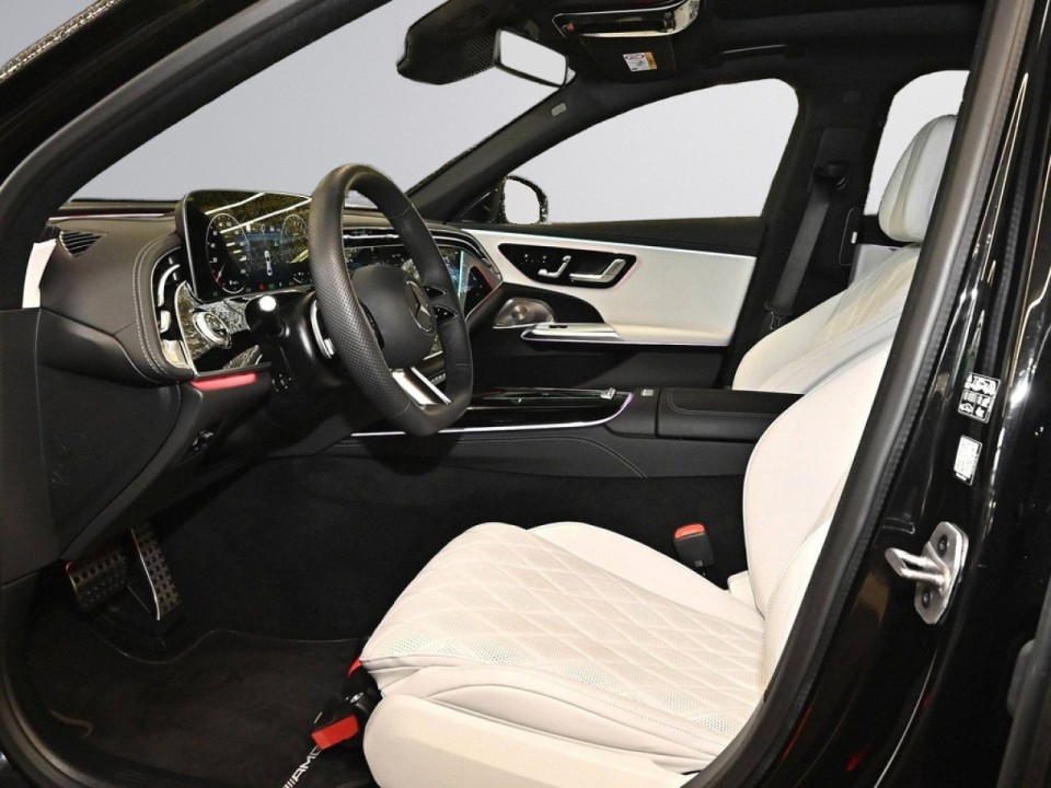 Mercedes-Benz E 400e 4MATIC AMG Line (4)