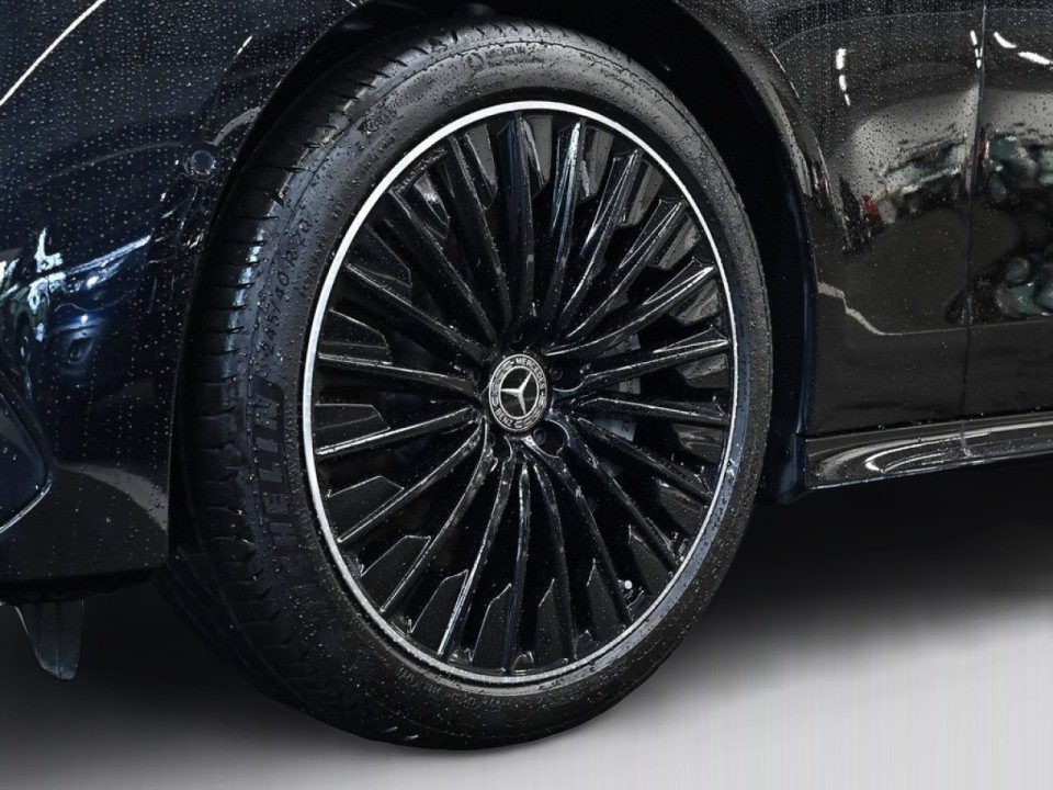 Mercedes-Benz E 400e 4MATIC AMG Line - foto 14