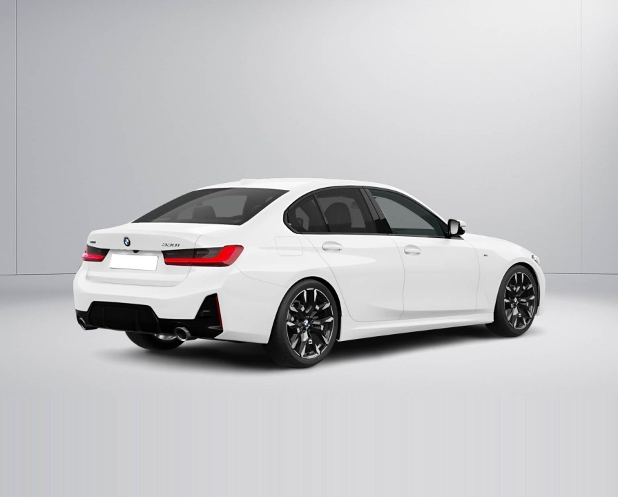 BMW Seria 3 330i xDrive (2)