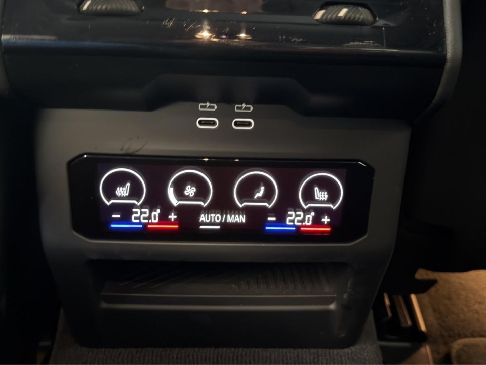 BMW Seria 5 550e xDrive - foto 9