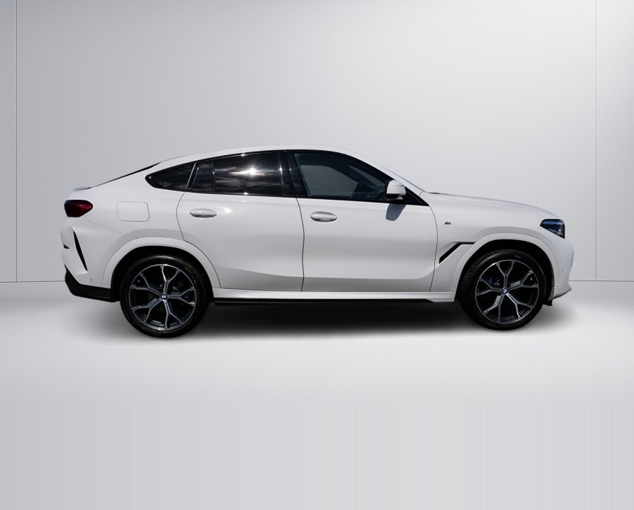 BMW X6 xDrive30d M-Sport (2)