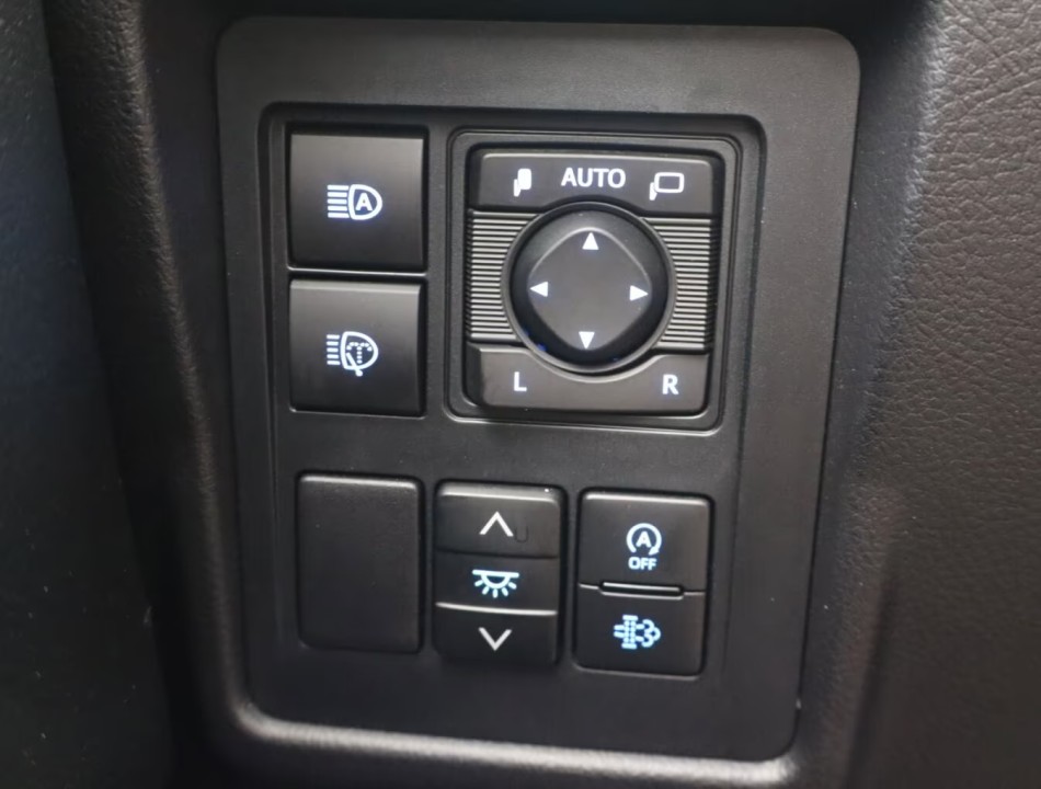 Toyota Land Cruiser 2.8D Premium - foto 12