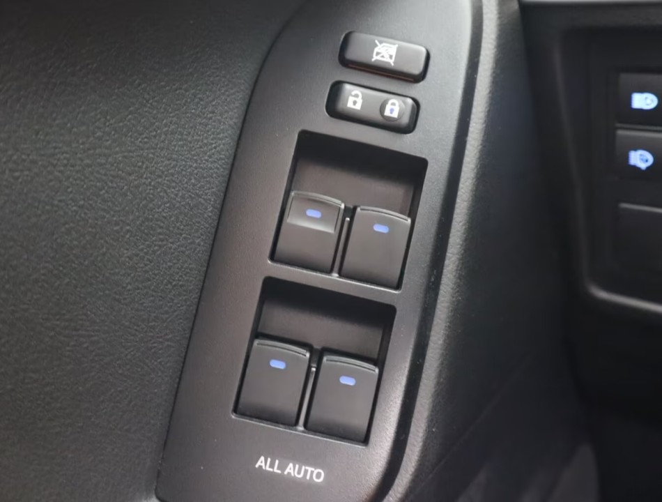 Toyota Land Cruiser 2.8D Premium - foto 15