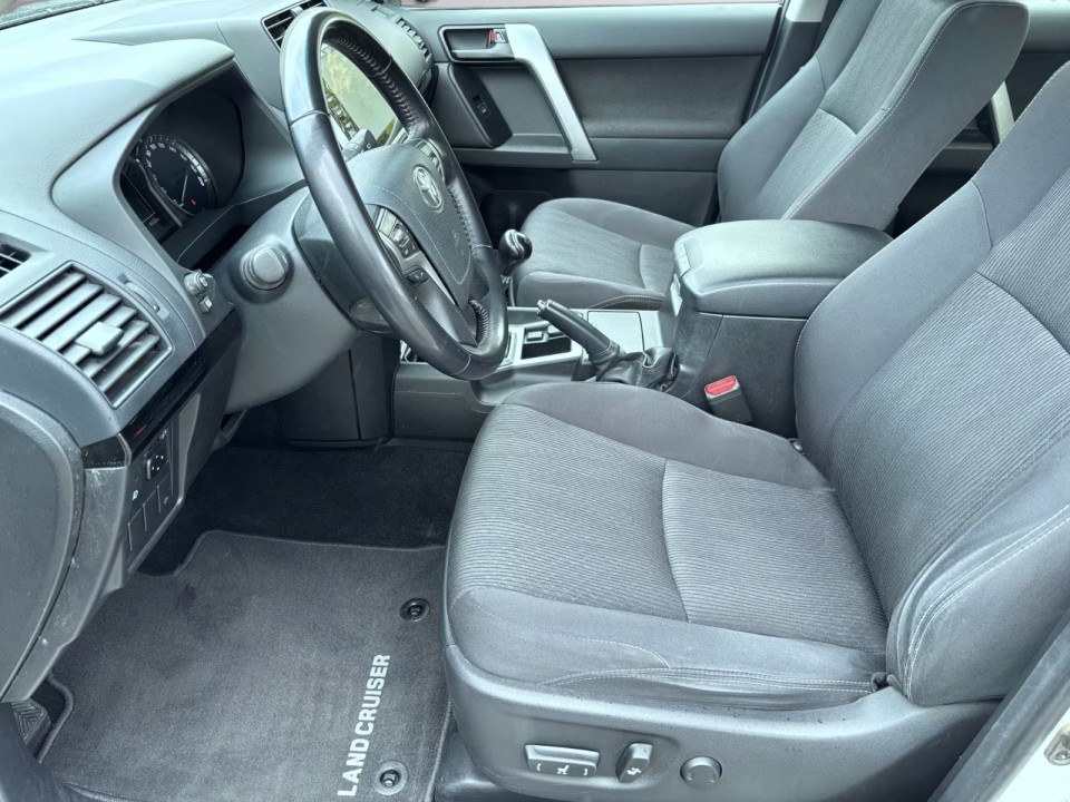 Toyota Land Cruiser 2.8D - foto 14