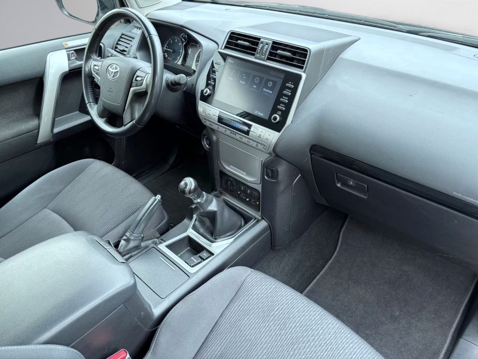 Toyota Land Cruiser 2.8D - foto 20