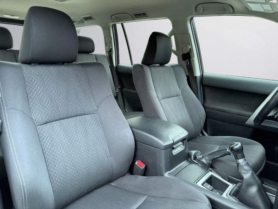 Toyota Land Cruiser 2.8D - foto 19