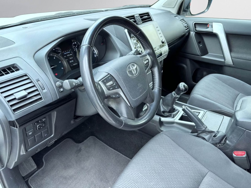Toyota Land Cruiser 2.8D - foto 15