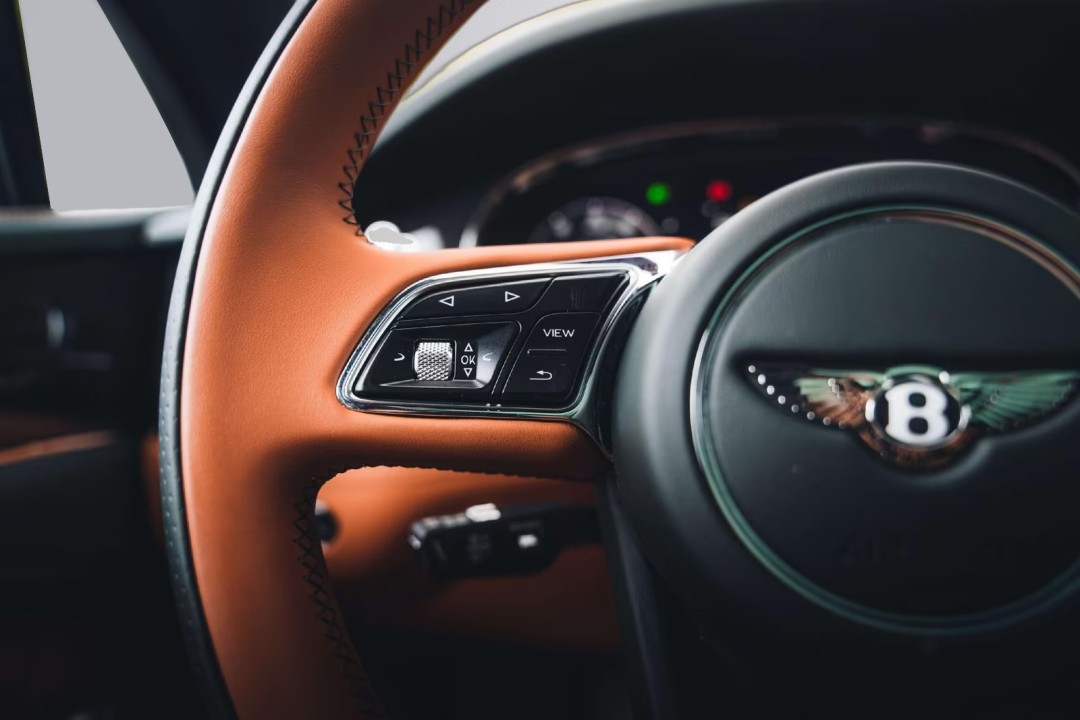 Bentley Bentayga S V8 - foto 14