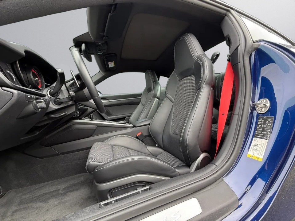 Porsche 911 Carrera 4S - foto 10