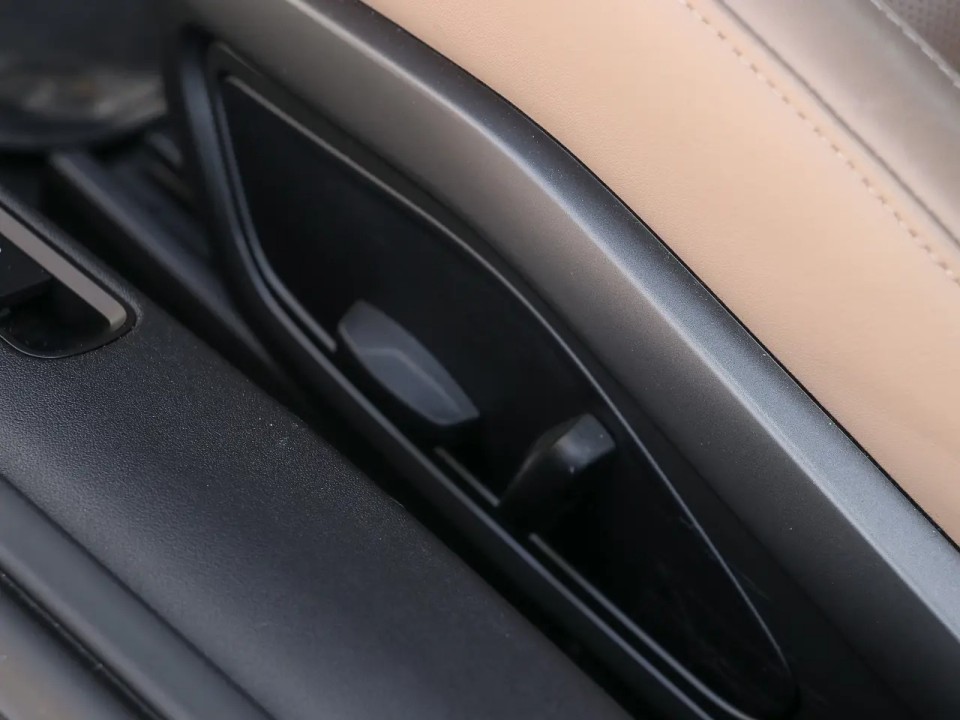 Porsche 911 Carrera 4 - foto 23