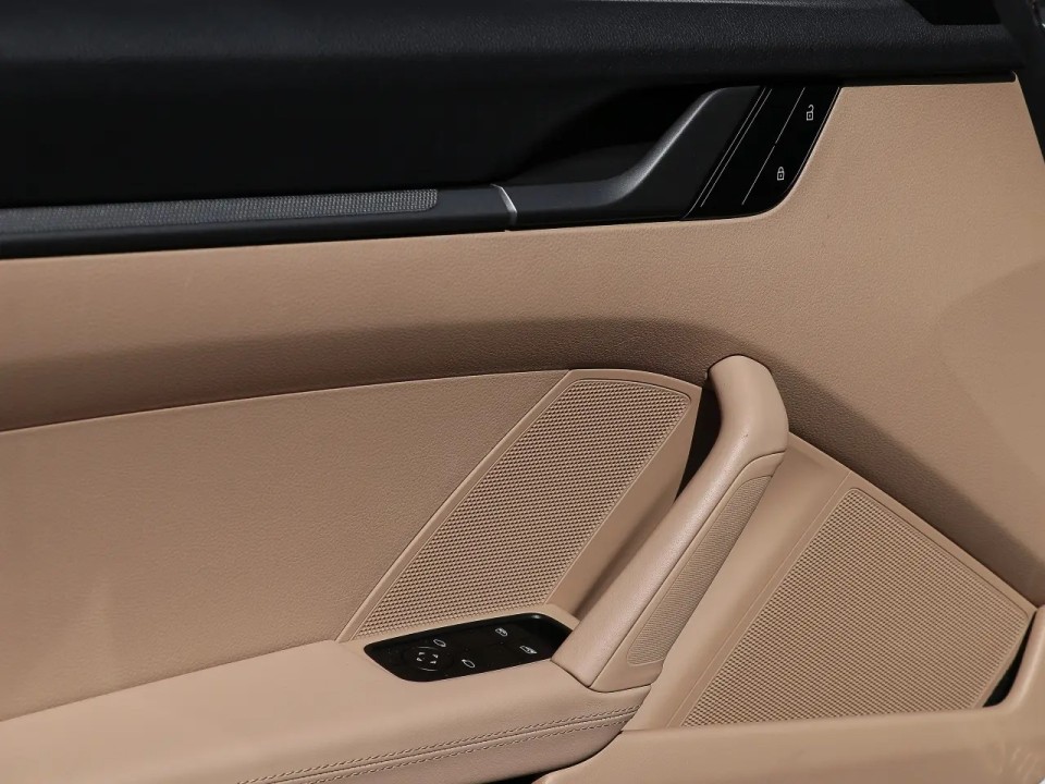 Porsche 911 Carrera 4 - foto 22