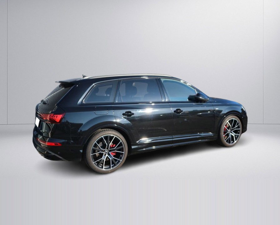 Audi Q7 55TFSI quattro tiptronic (2)