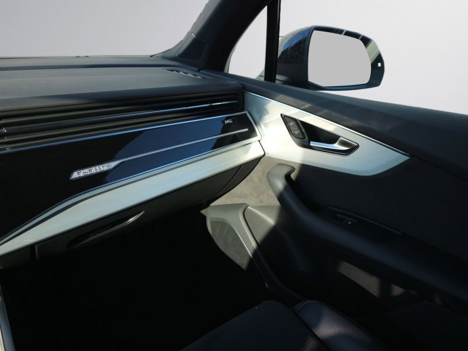 Audi Q7 55TFSI quattro tiptronic - foto 14