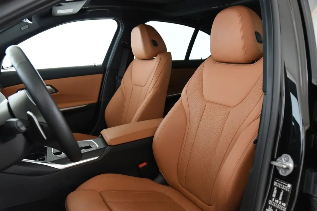 BMW Seria 3 320d xDrive M-Sport - foto 7