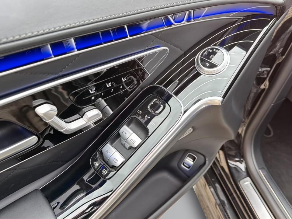 Mercedes-Benz S 400d 4MATIC AMG Line - foto 20