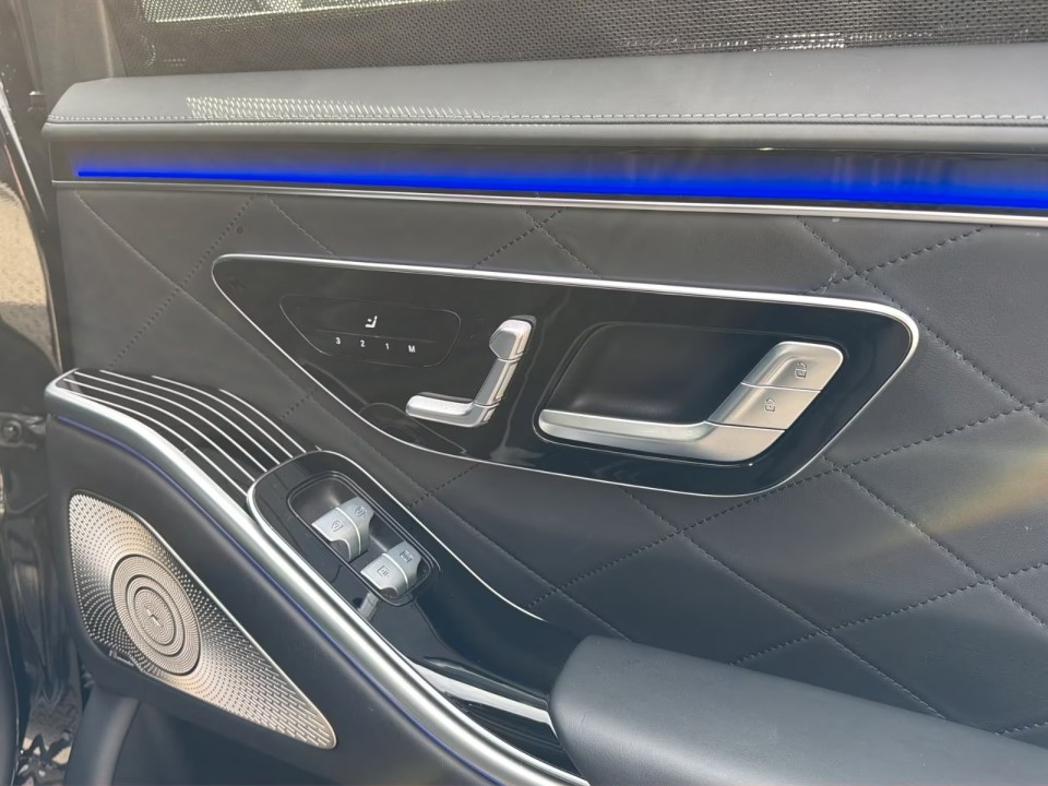 Mercedes-Benz S 400d 4MATIC AMG Line - foto 21