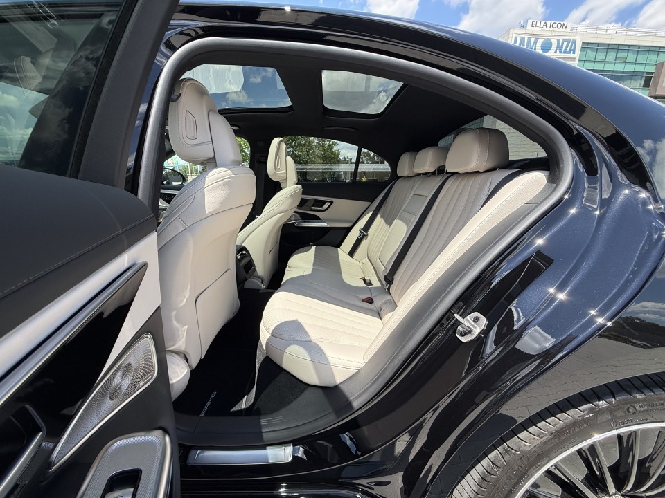 Mercedes-Benz E 300de 4MATIC AMG Line - foto 12
