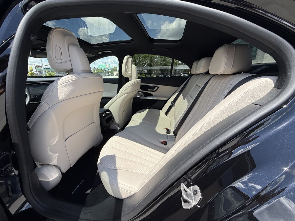 Mercedes-Benz E 300de 4MATIC AMG Line - foto 14