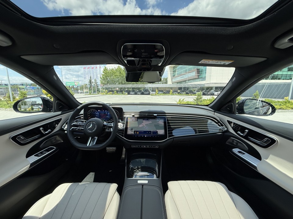 Mercedes-Benz E 300de 4MATIC AMG Line - foto 21