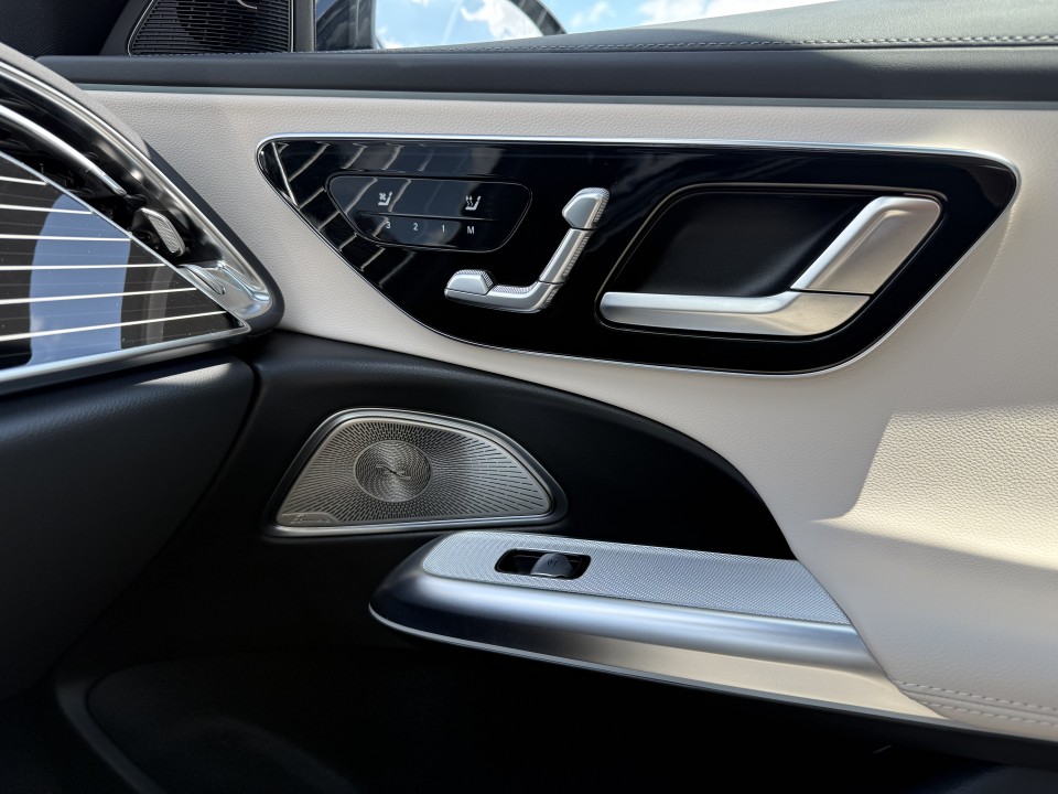 Mercedes-Benz E 300de 4MATIC AMG Line - foto 24