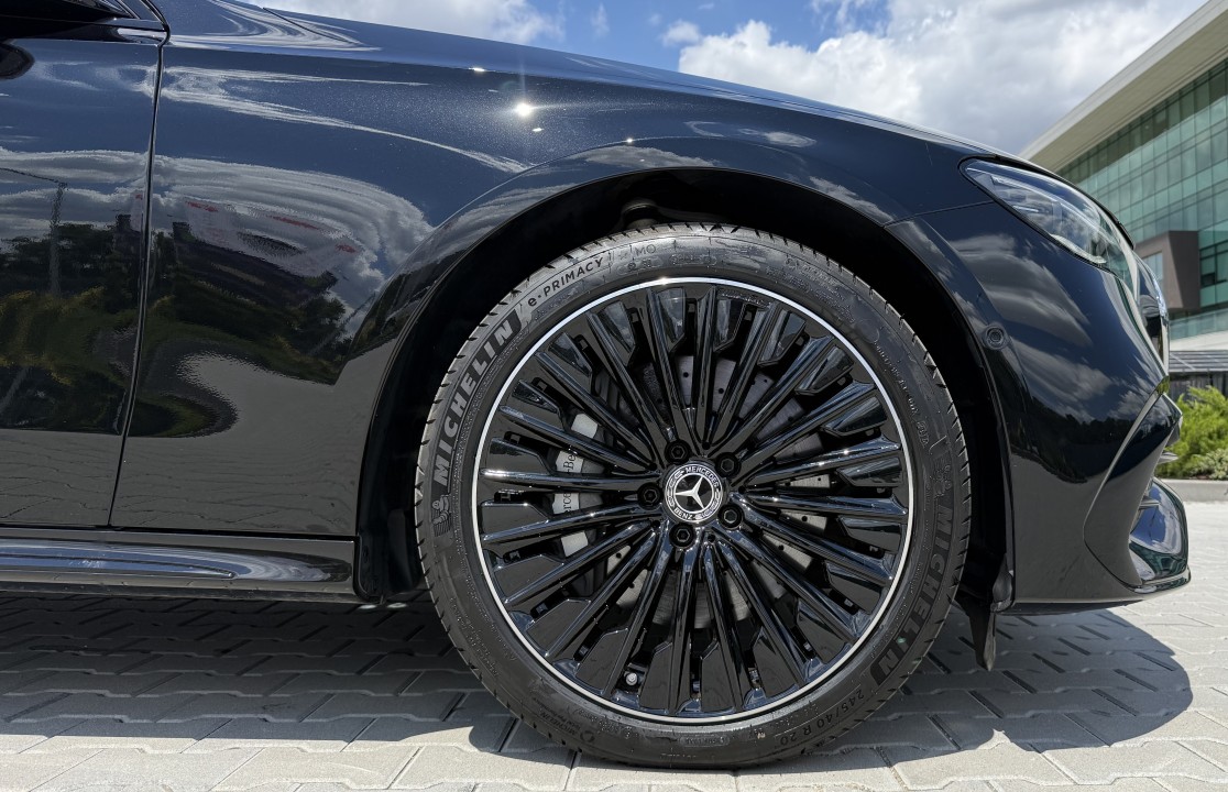 Mercedes-Benz E 300de 4MATIC AMG Line - foto 27
