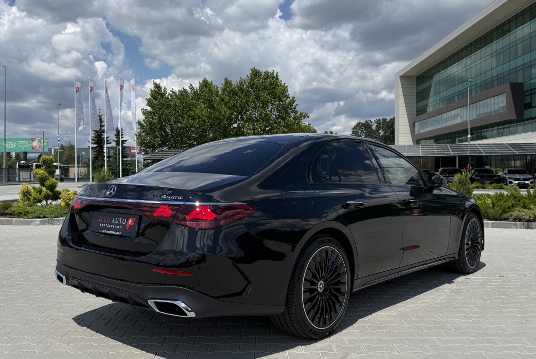 Mercedes-Benz E 300de 4MATIC AMG Line (3)