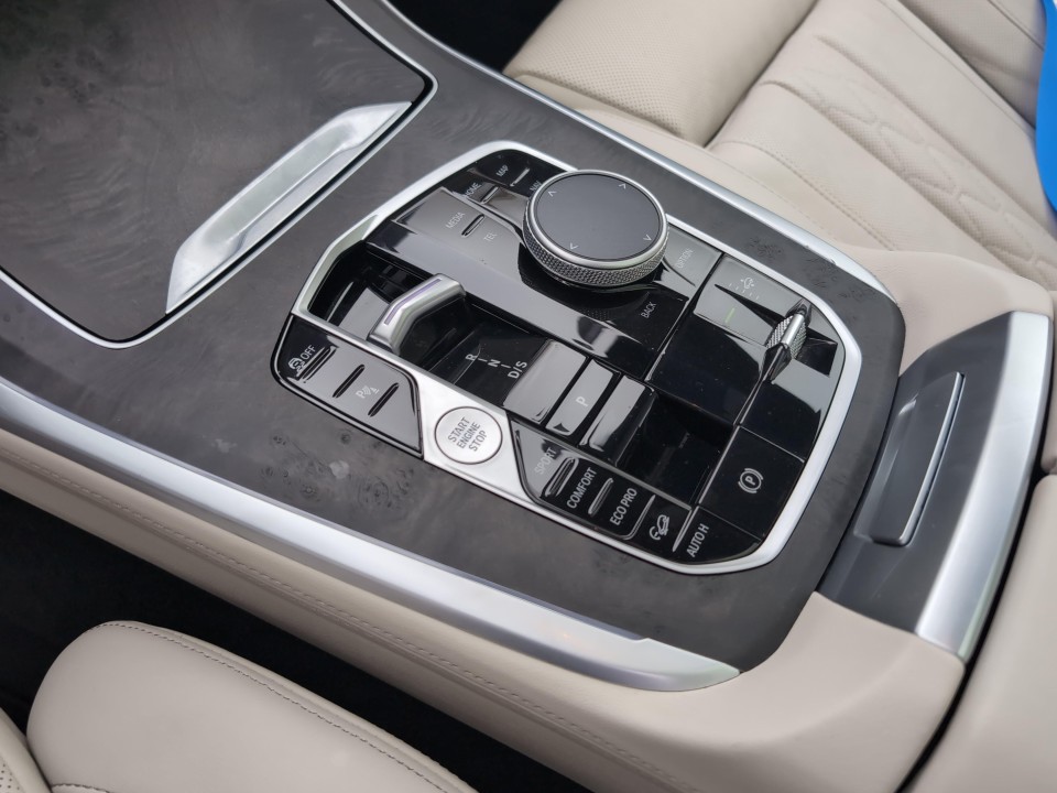 BMW X7 xDrive40i M-Sport - foto 10