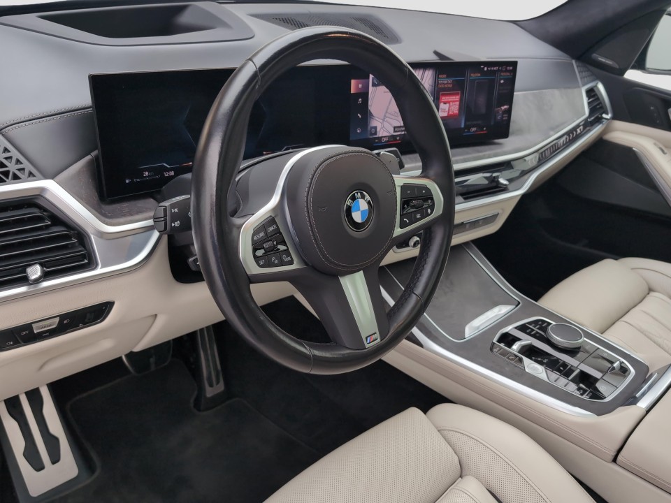 BMW X7 xDrive40i M-Sport - foto 8