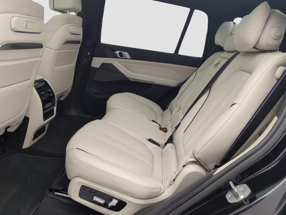 BMW X7 xDrive40i M-Sport - foto 7