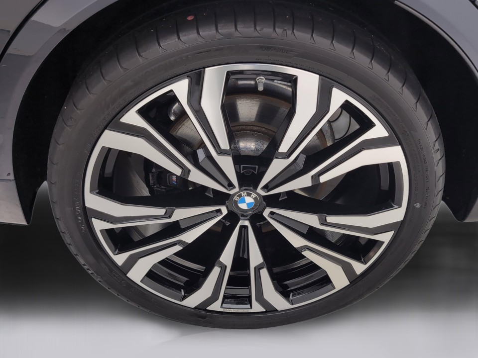 BMW X7 xDrive40i M-Sport - foto 13