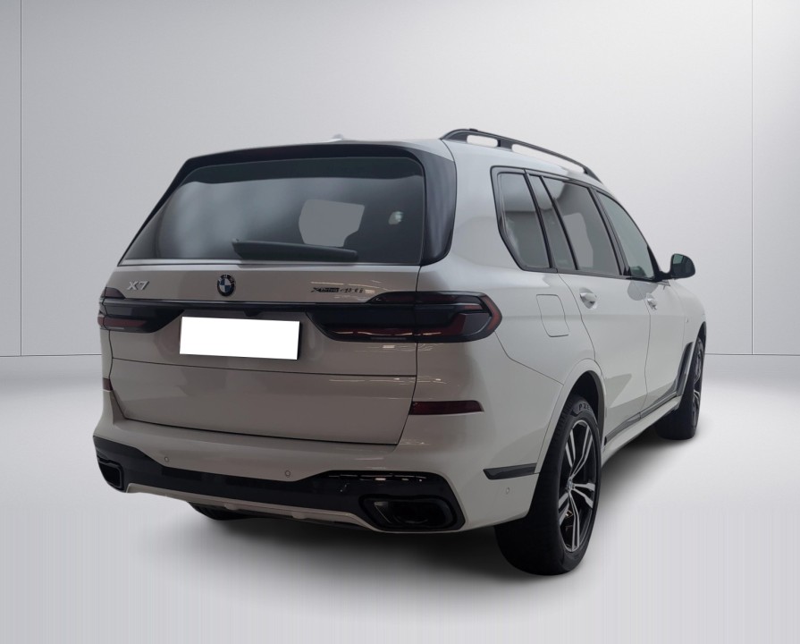 BMW X7 xDrive40i M-Sport (3)