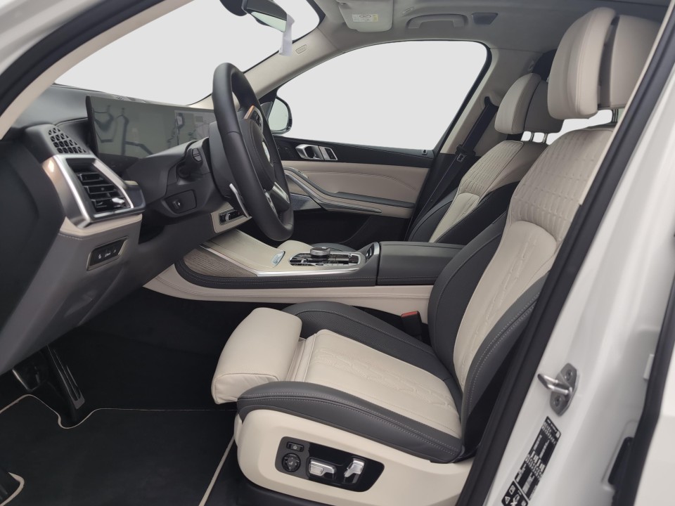 BMW X7 xDrive40i M-Sport - foto 8