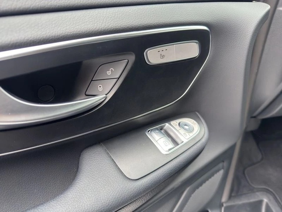 Mercedes-Benz V 220d Style - foto 16