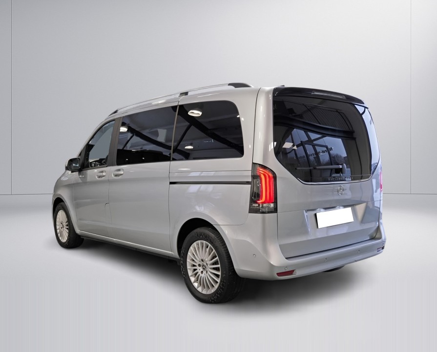 Mercedes-Benz V 220d Style Compact (4)