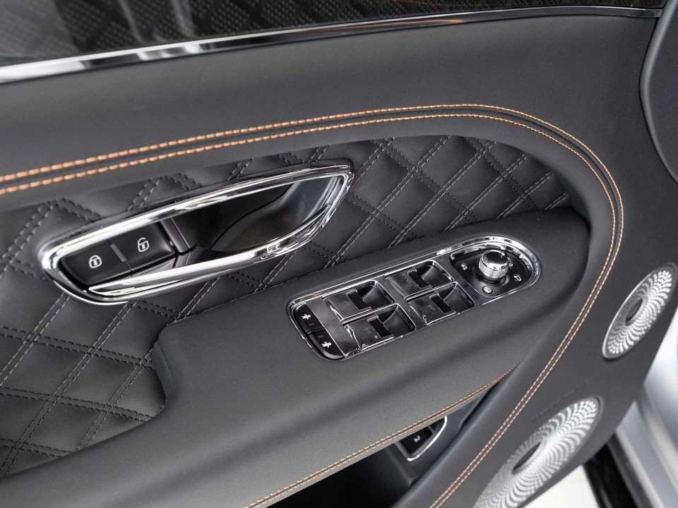 Bentley Bentayga S Black Edition - foto 19