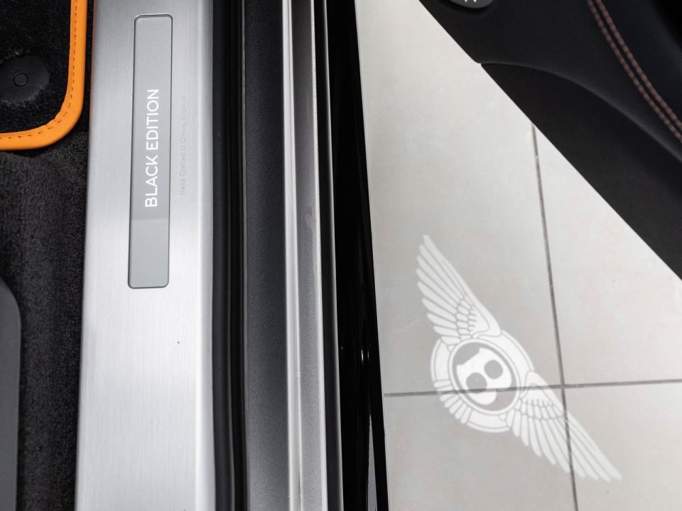 Bentley Bentayga S Black Edition - foto 21