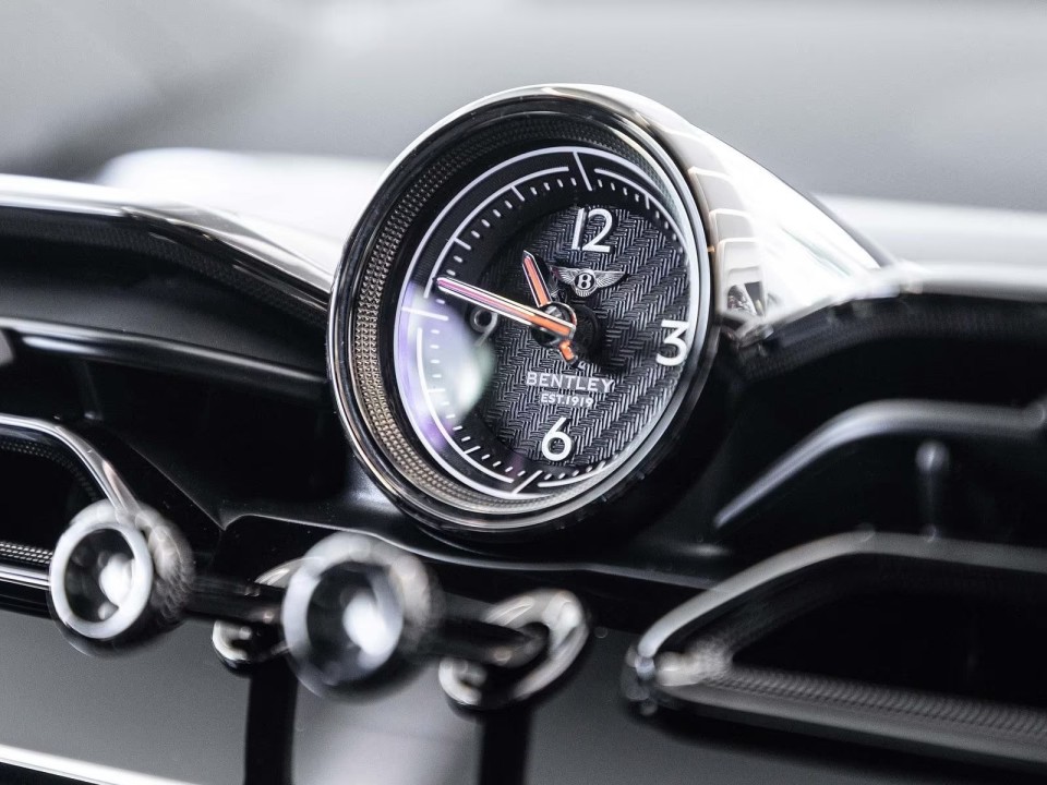 Bentley Bentayga S Black Edition - foto 14