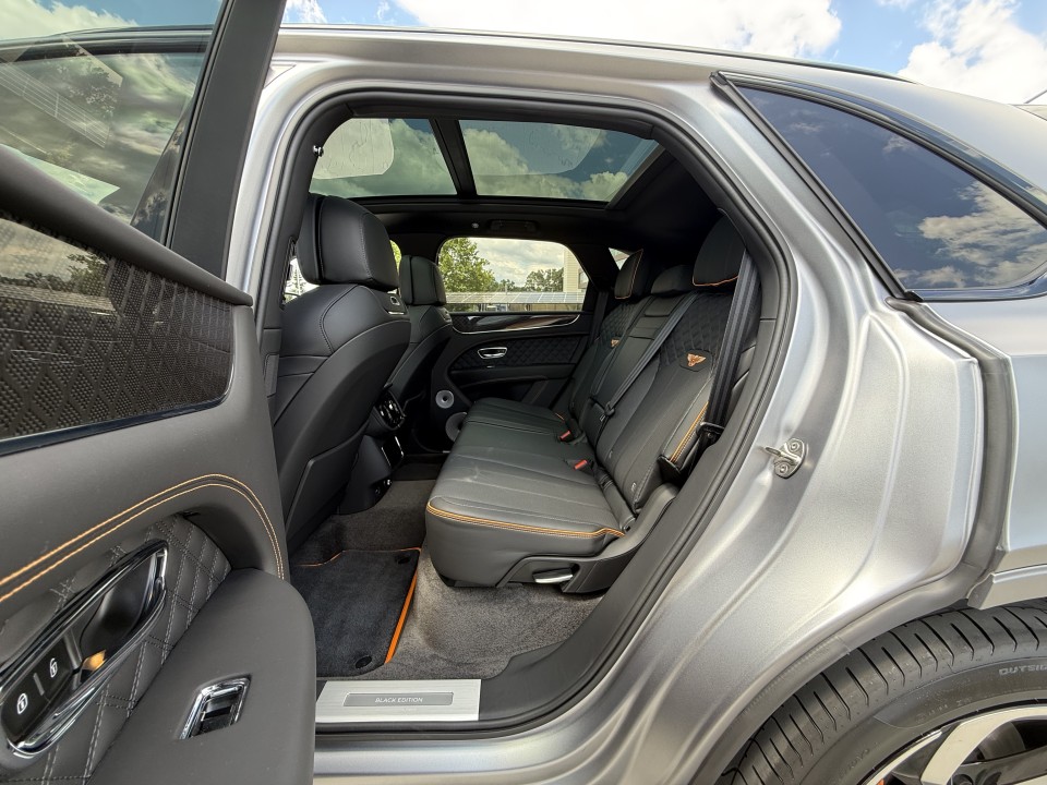 Bentley Bentayga S Black Edition - foto 13