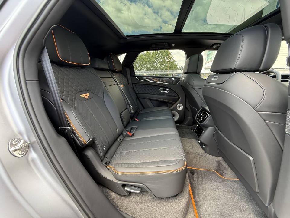 Bentley Bentayga S Black Edition - foto 18
