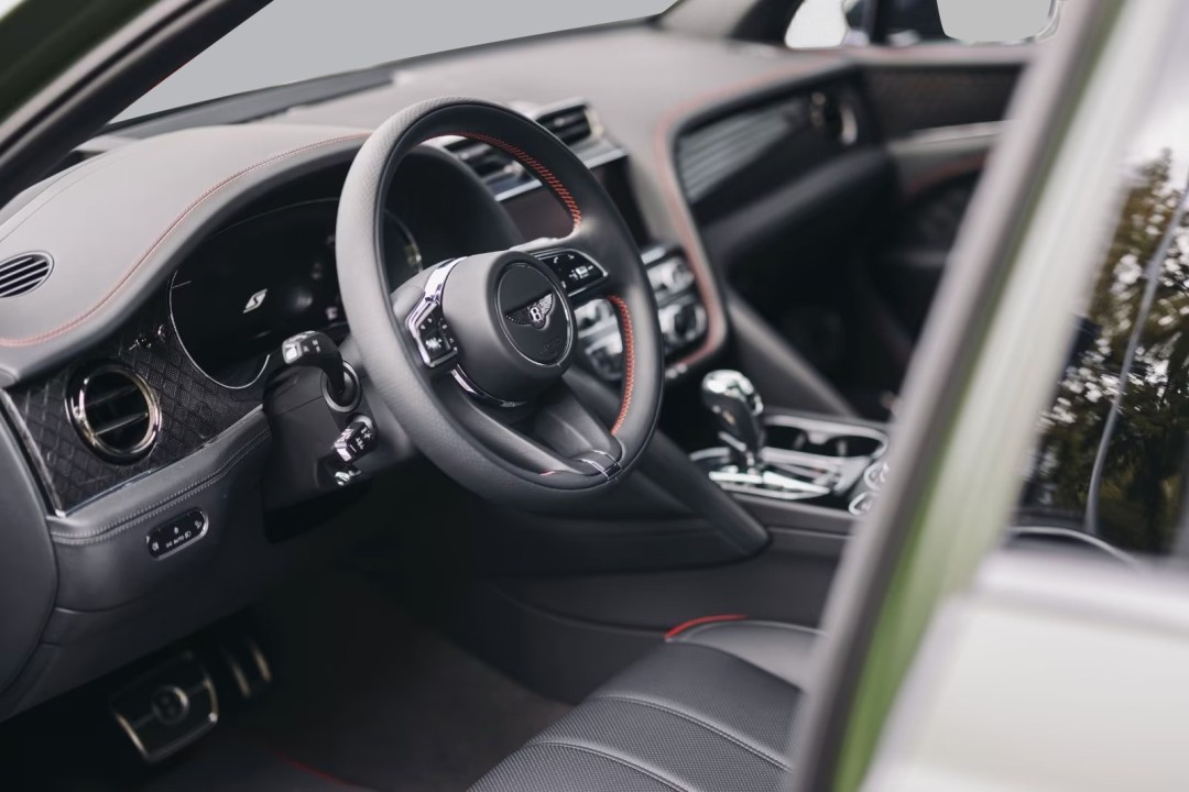 Bentley Bentayga S Black Edition - foto 8