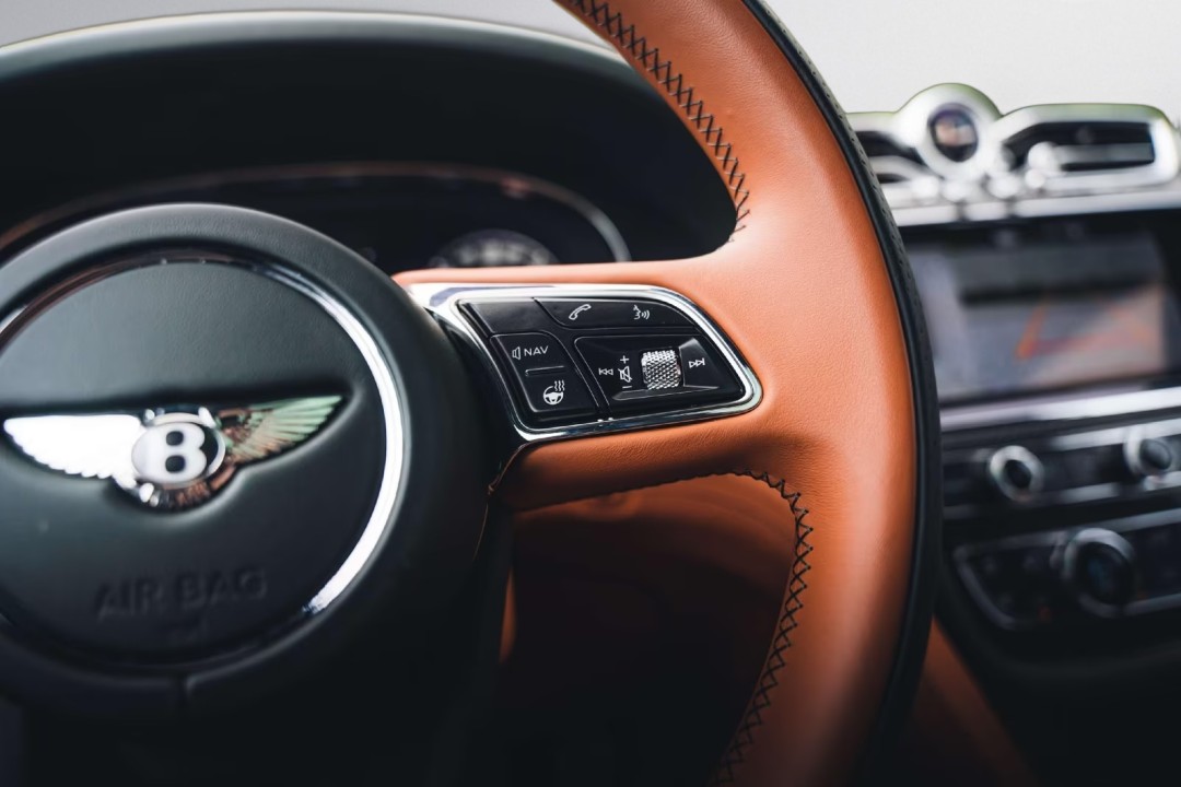 Bentley Bentayga S - foto 13