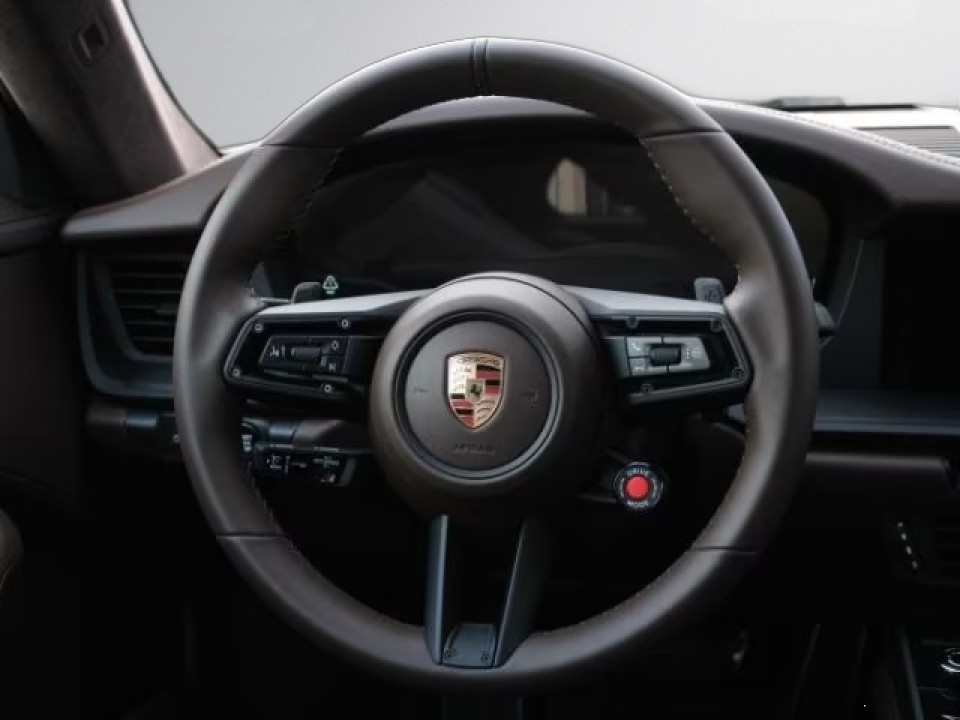 Porsche 911 Carrera 4 GTS - foto 11