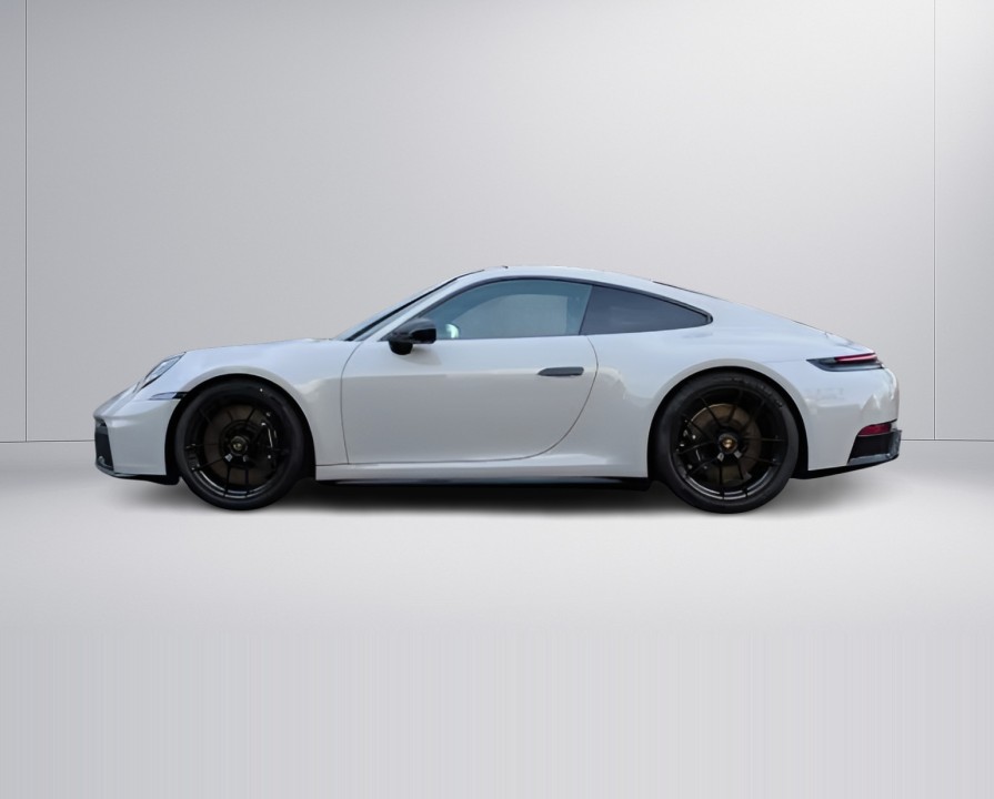 Porsche 911 Carrera 4 GTS (3)
