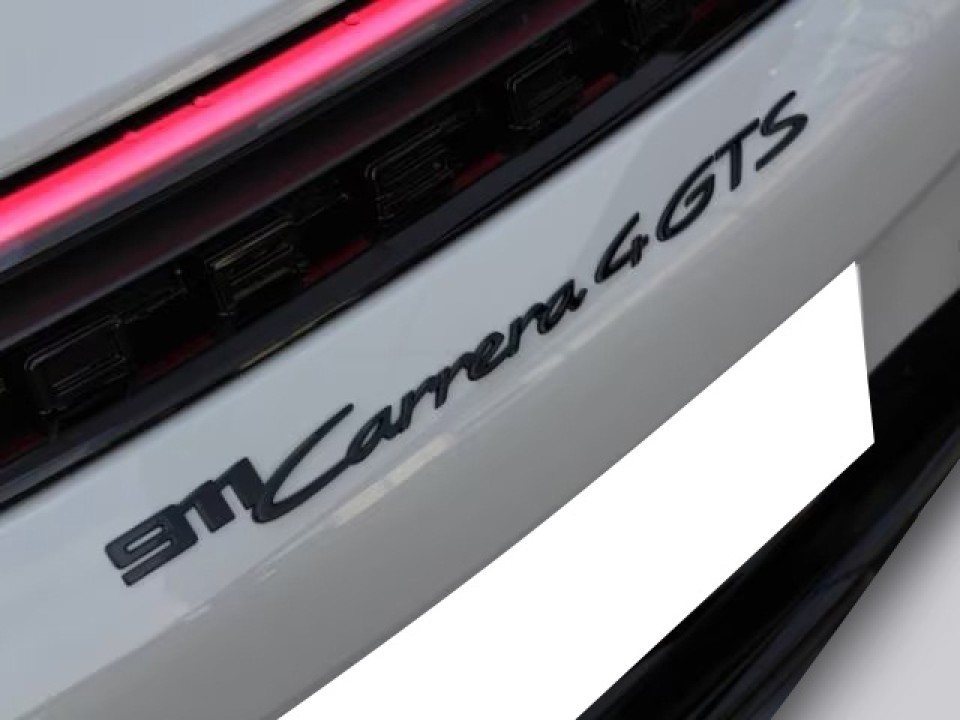 Porsche 911 Carrera 4 GTS - foto 27
