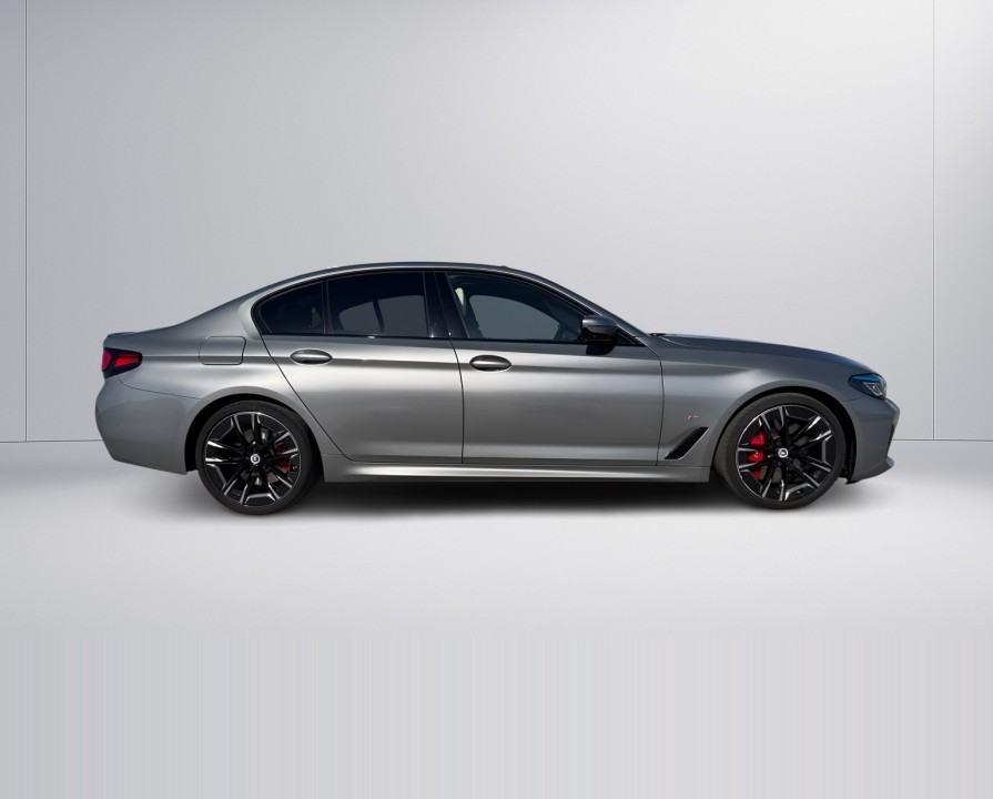 BMW Seria 5 530d M-Sport (2)