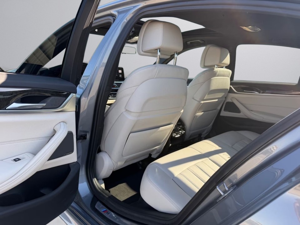 BMW Seria 5 530d M-Sport - foto 29