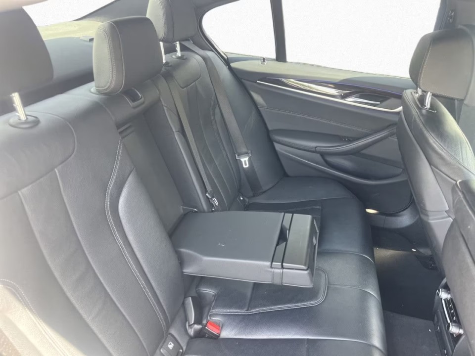 BMW Seria 5 530d M-Sport - foto 11