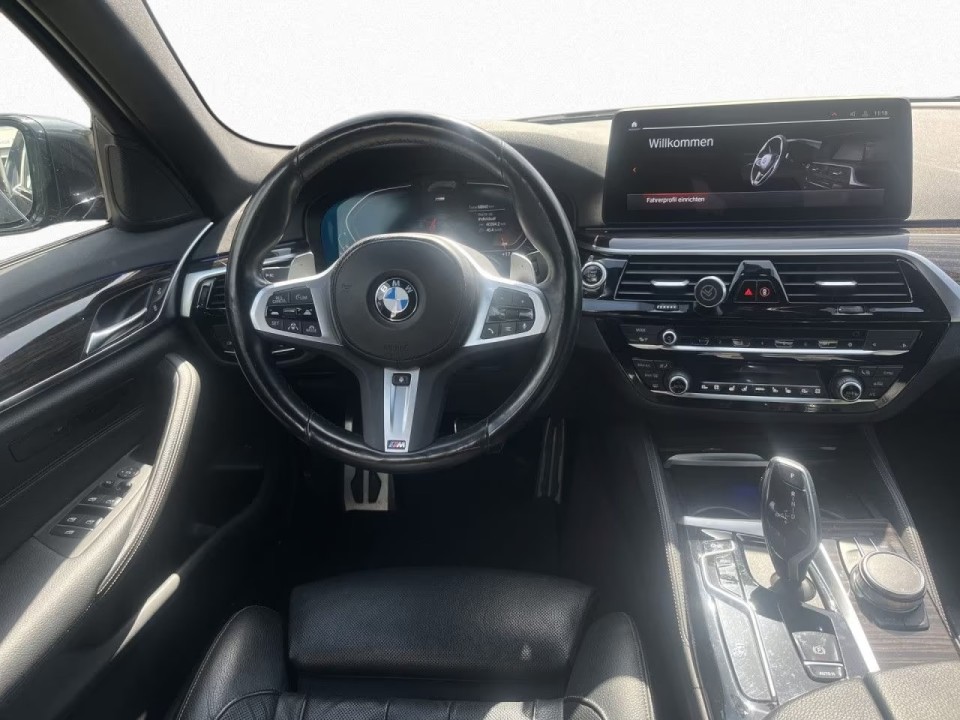 BMW Seria 5 530d M-Sport - foto 6