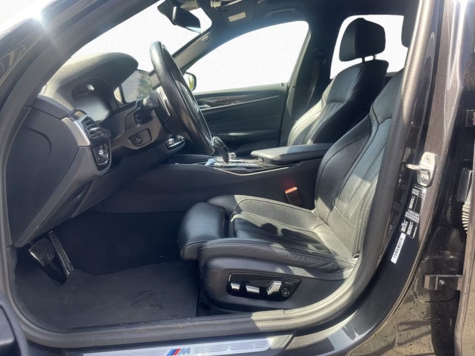 BMW Seria 5 530d M-Sport - foto 7