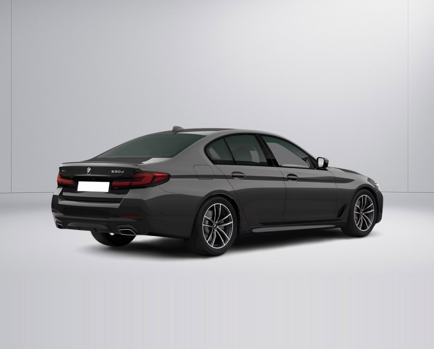 BMW Seria 5 530d xDrive M-Sport (2)